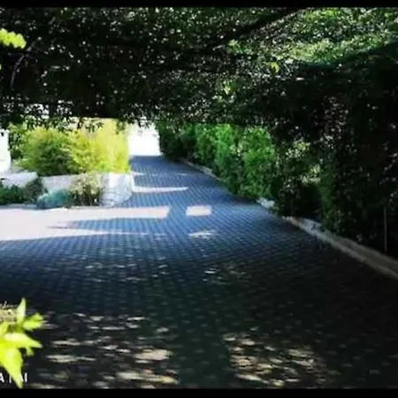 Klarisa Urban Oasis Makarska