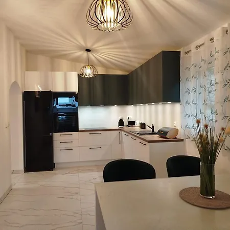 Klarisa Urban Oasis *