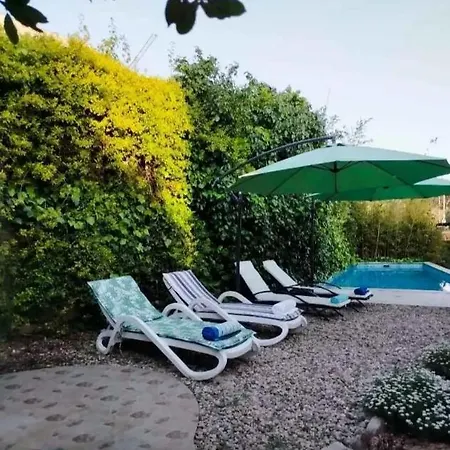 Apartment Klarisa Urban Oasis