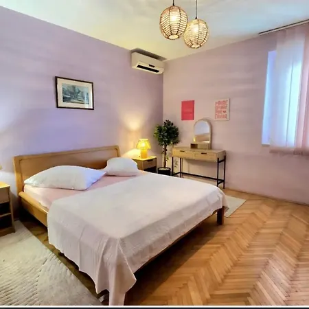 Apartment Klarisa Urban Oasis