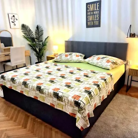 Klarisa Urban Oasis * Makarská