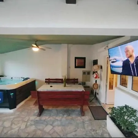 Klarisa Urban Oasis Apartmán *